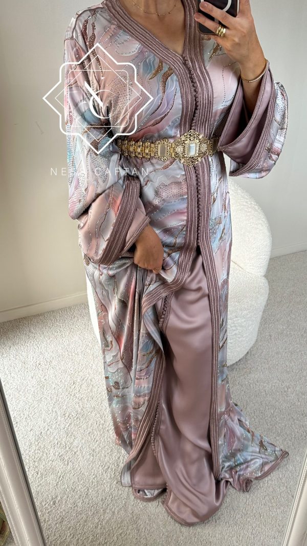 🧵🪡TAKCHITA TASMINE